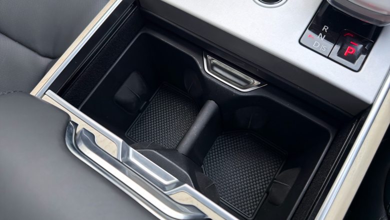 Land Rover Range Rover 4.4 P615 V8 SV 4dr Auto Petrol Estate